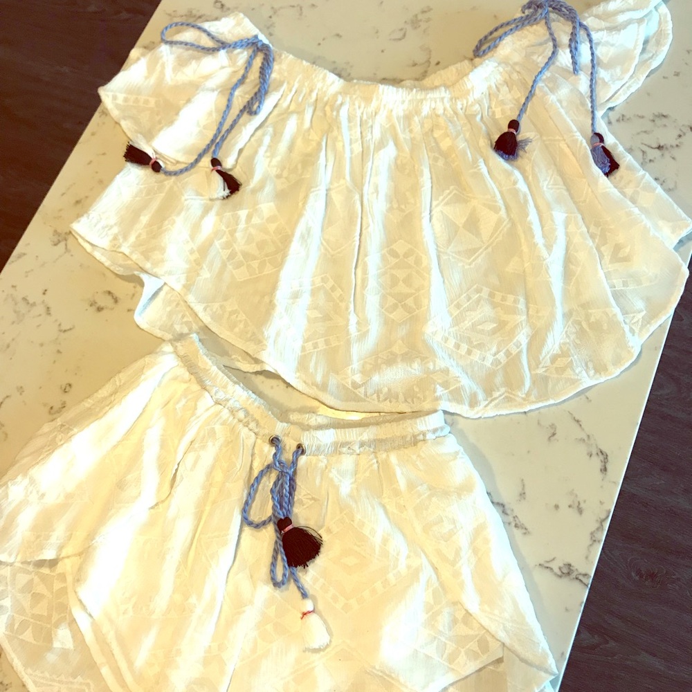 White two piece set